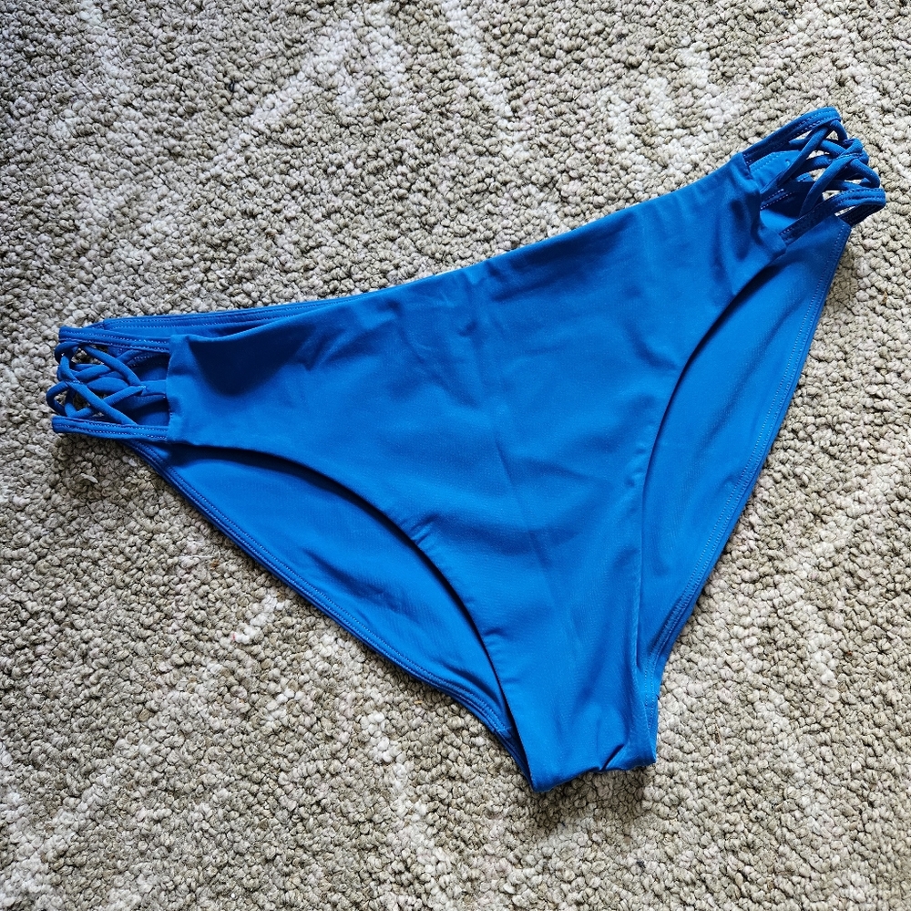 Lululemon Coastline Bikini Bottom size 10